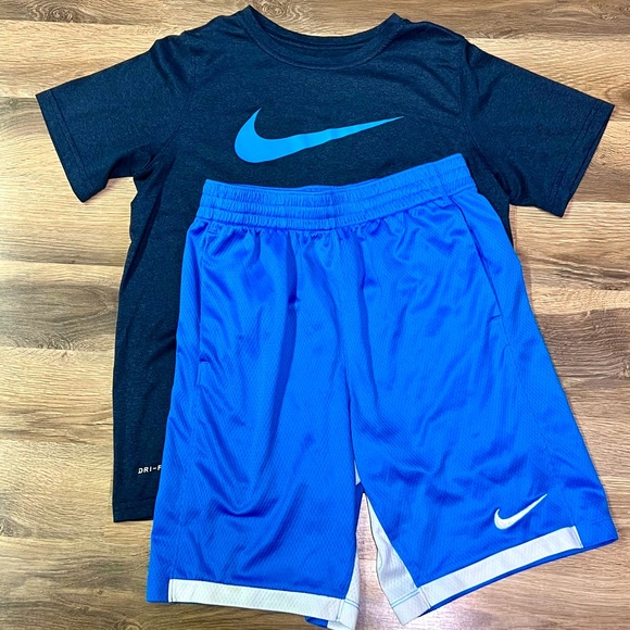 Nike Other - Nike shirt & shorts bundle
